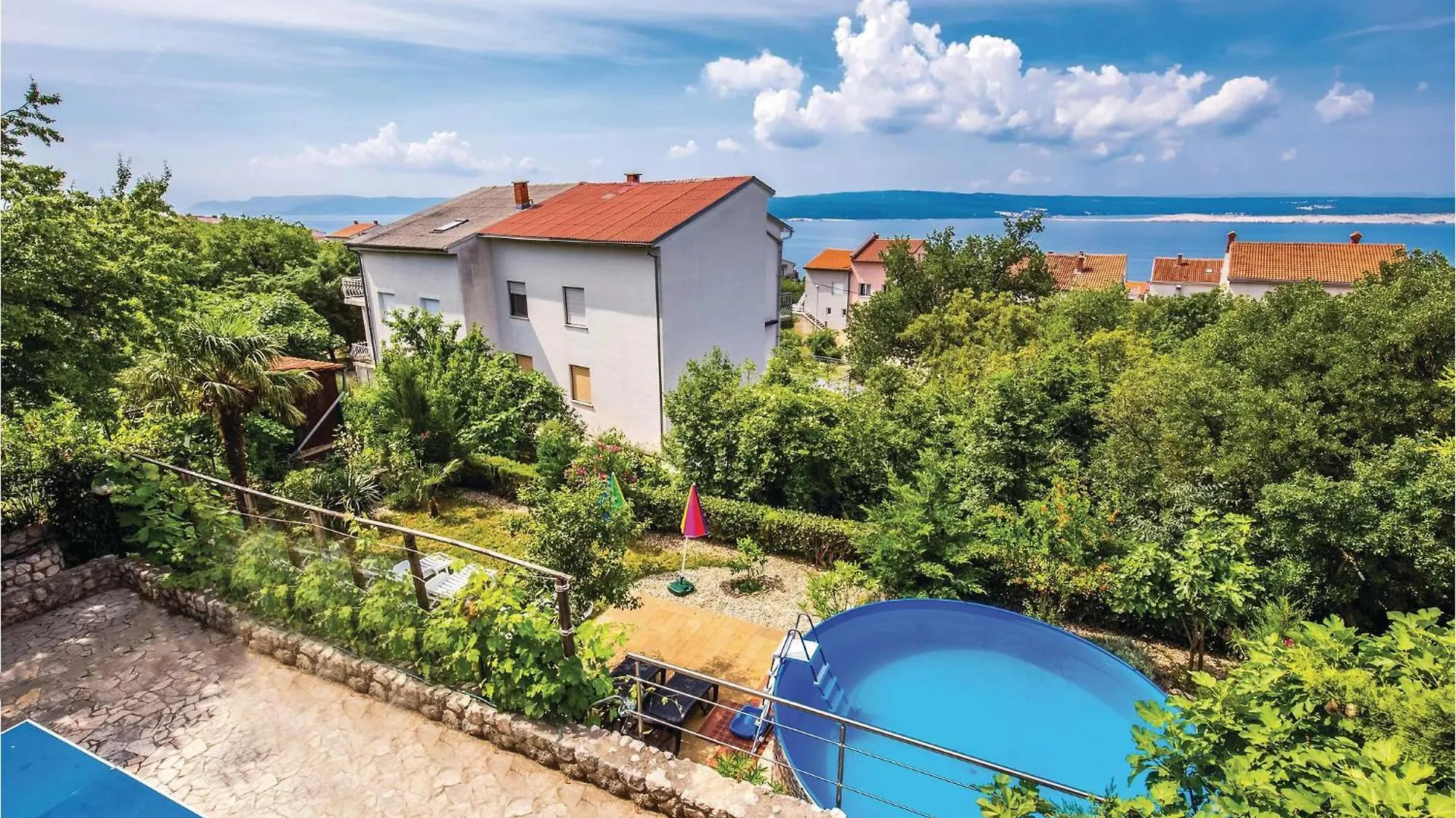 5 Bedroom Cozy Home In Dramalj 0*,