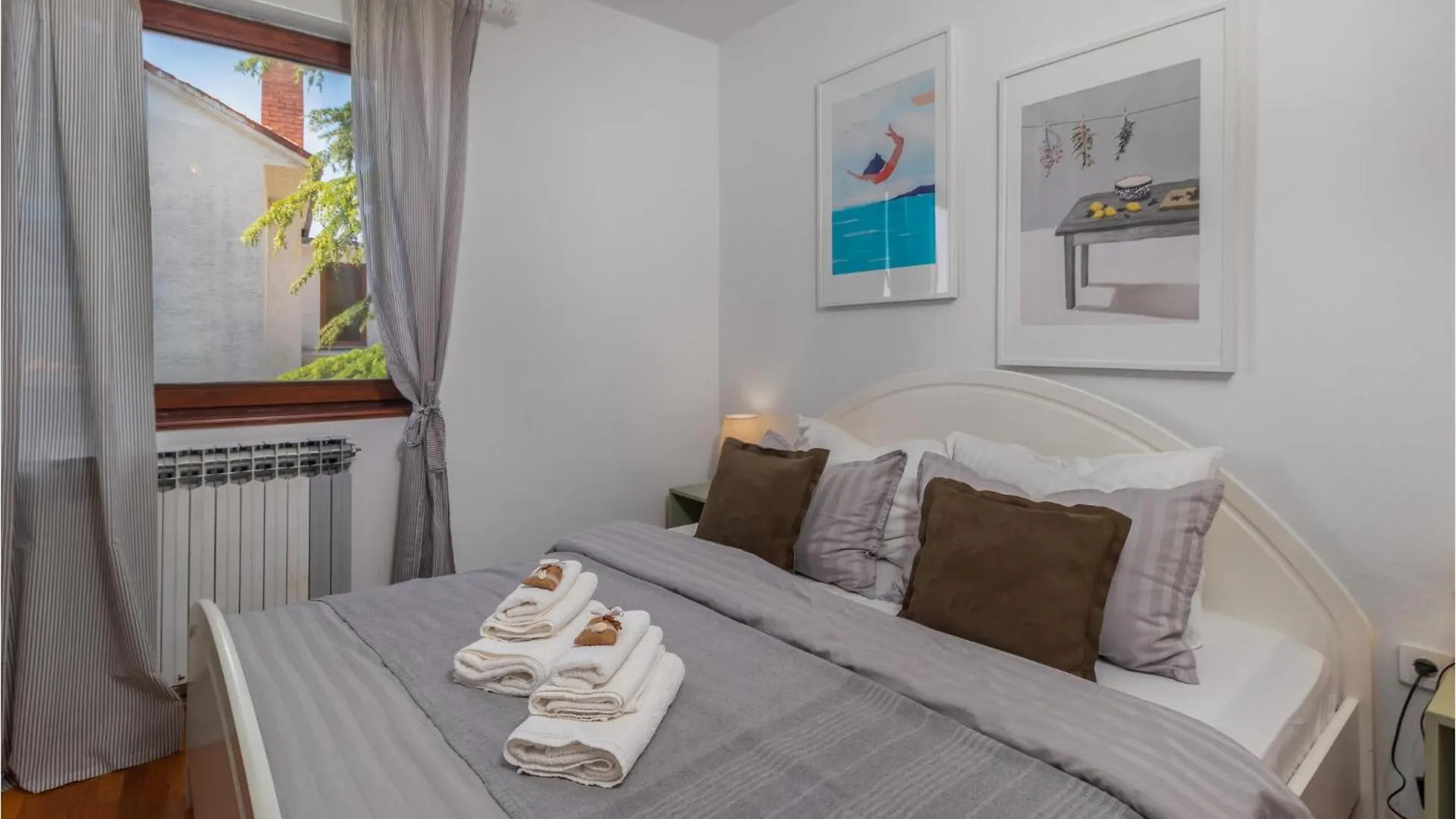 5 Bedroom Cozy Home In Dramalj Horvátország